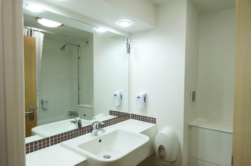 Premier Inn Carrickfergus Exteriör bild